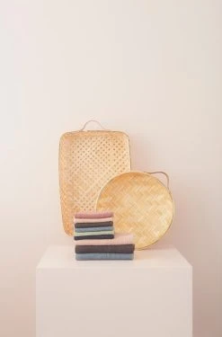 OYOY Living Design Panier Marron En Bambou H6x42x28cm -Maisons Du Monde Boutique panier marron en bambou h6x42x28cm 2