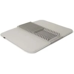 Umbra Tapis De Séchage Vaisselle Pliable Udry Gris Clair 12 Umbra Tapis De Séchage Vaisselle Pliable Udry Gris Clair -Maisons Du Monde Boutique tapis de sechage vaisselle pliable udry gris clair udry